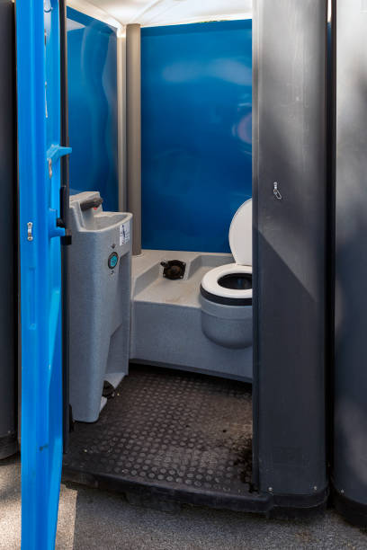 Portable Toilet Options We Offer in Cleveland, WI